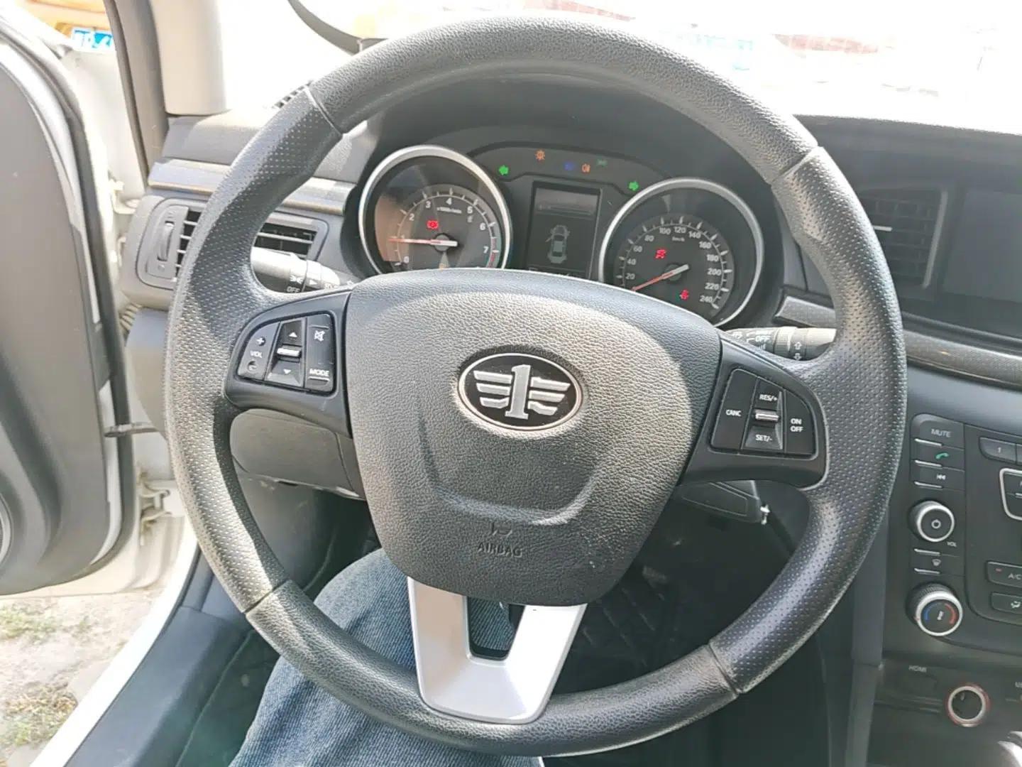 Bestune B50 2016 1.6L Automatic Luxury Model — миниатюра 14
