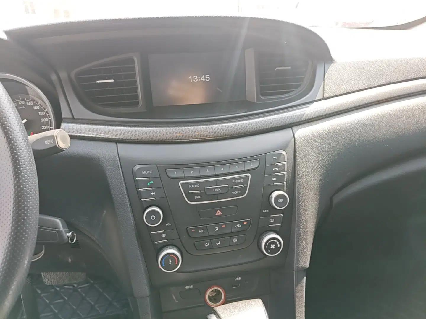 Bestune B50 2016 1.6L Automatic Luxury Model — миниатюра 16