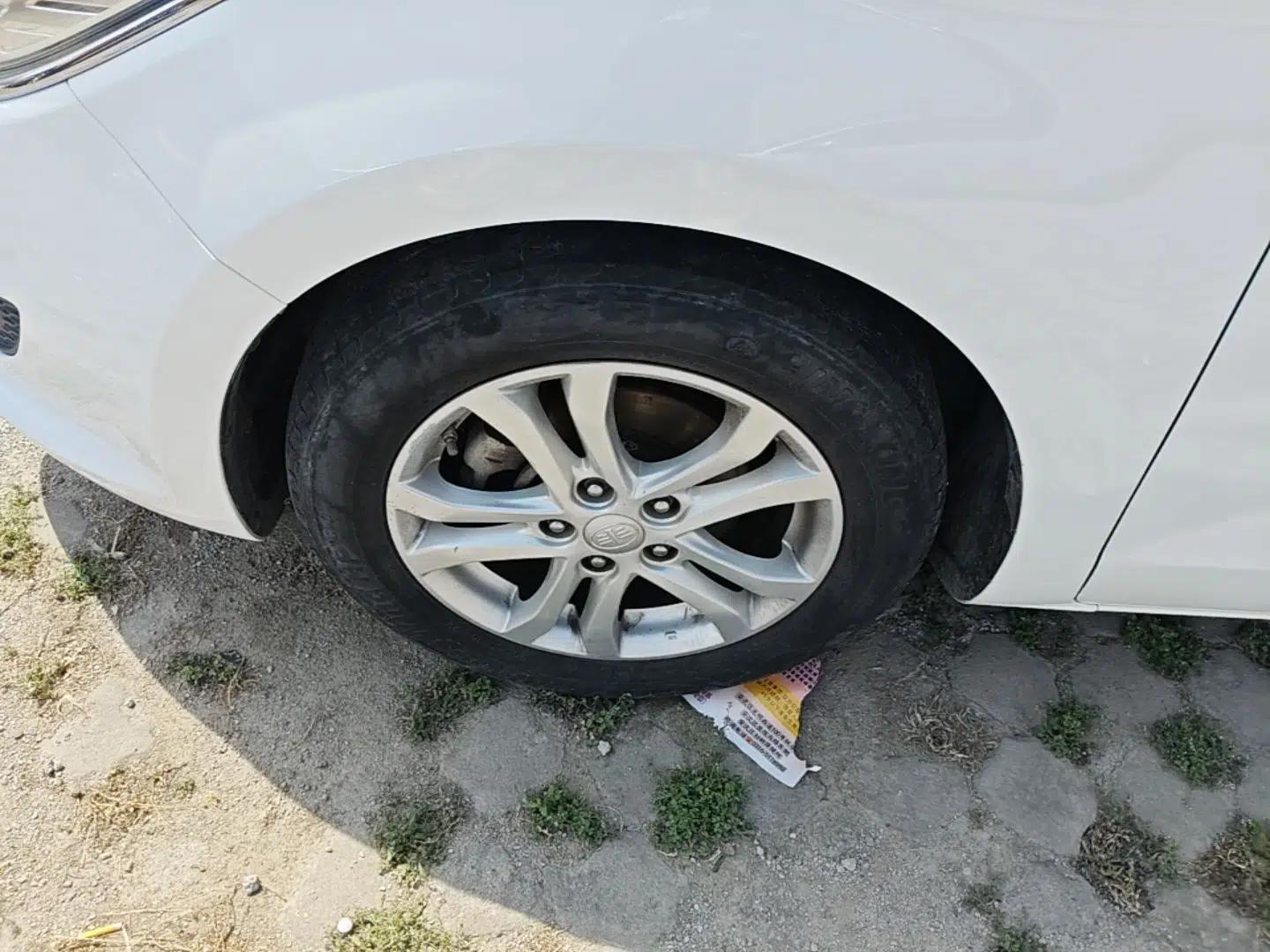 Bestune B50 2016 1.6L Automatic Luxury Model — миниатюра 8