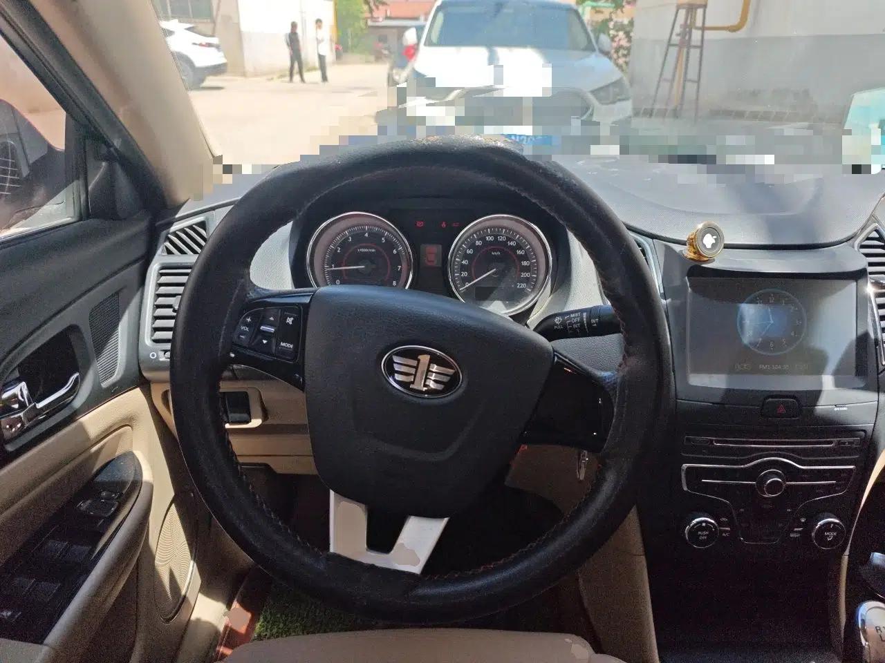 Bestune B50 2013 1.6L manual Comfort trim level — миниатюра 11