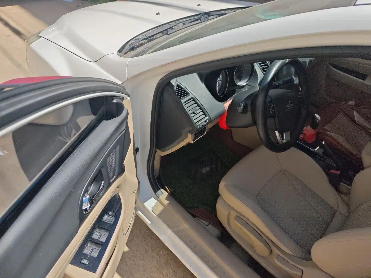 Bestune B50 2013 1.6L manual Comfort trim level — миниатюра 17
