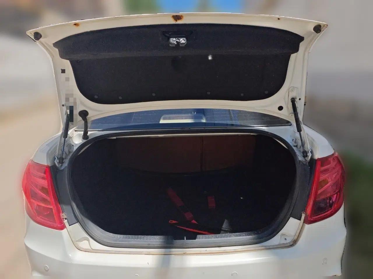 Bestune B50 2013 1.6L manual Comfort trim level — миниатюра 20