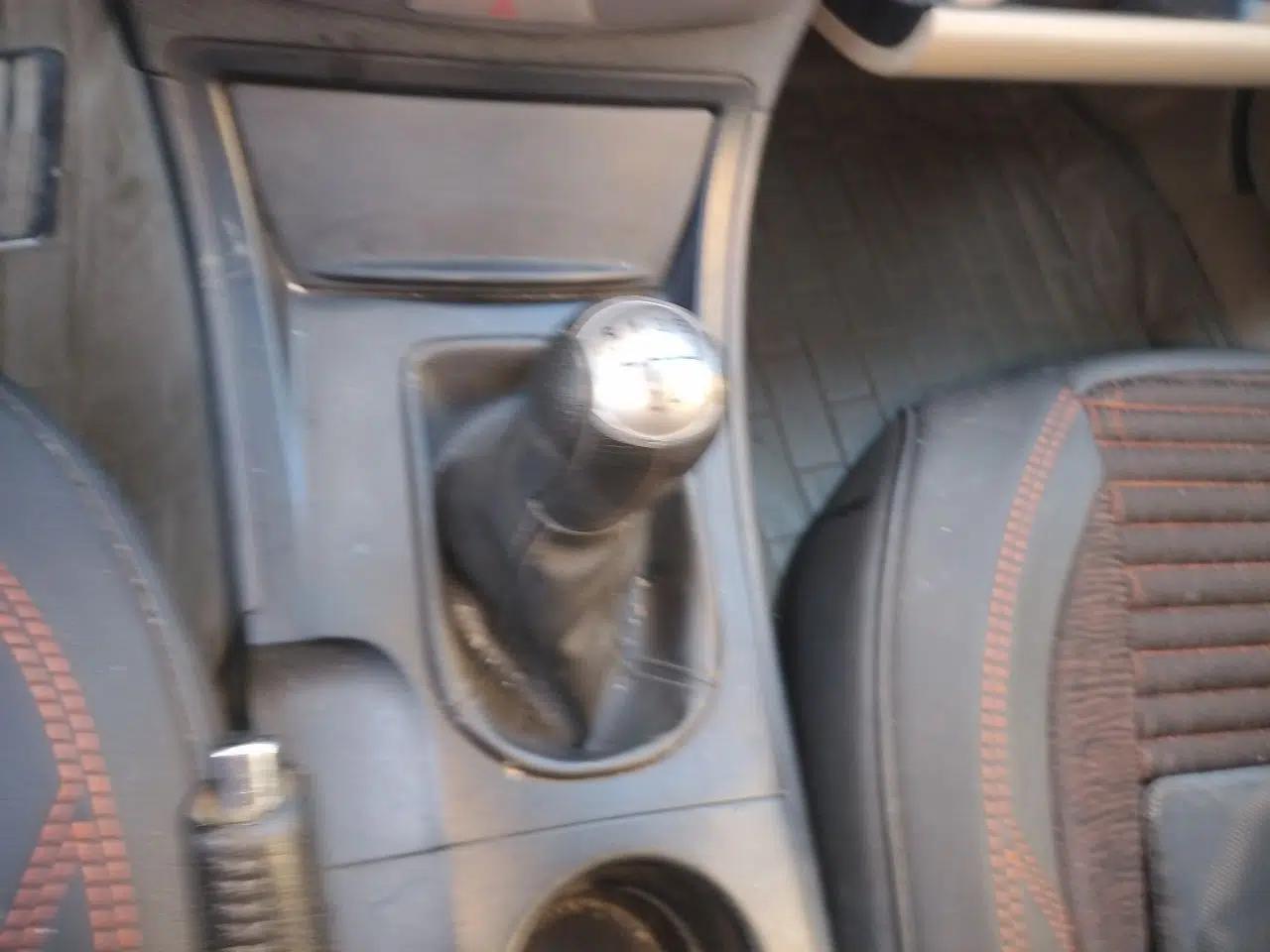 Bestune B50 2012 1.6L manual sunroof version — миниатюра 15