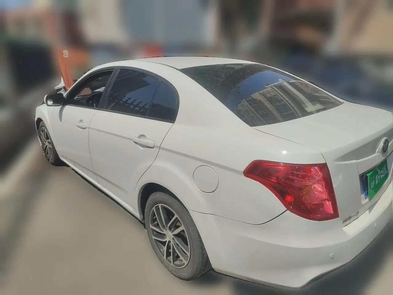 Bestune B50 2013 1.6L automatic luxury version — миниатюра 4