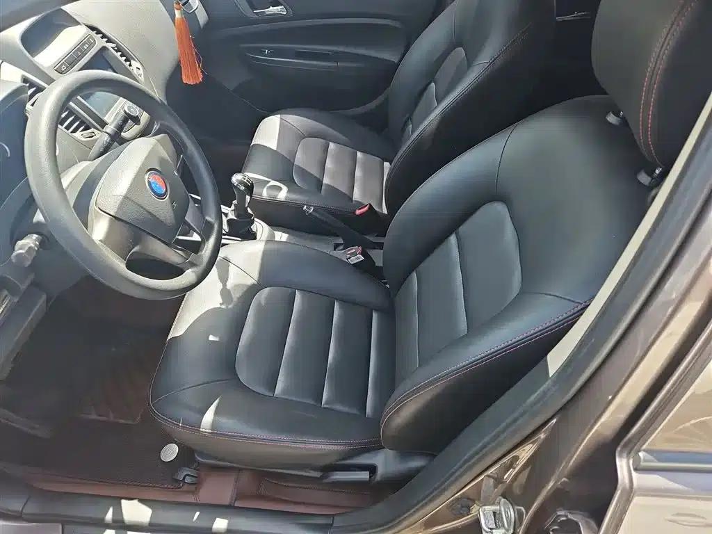 King Kong 2015 Sedan 1.5L Manual Super Comfort Edition — миниатюра 13