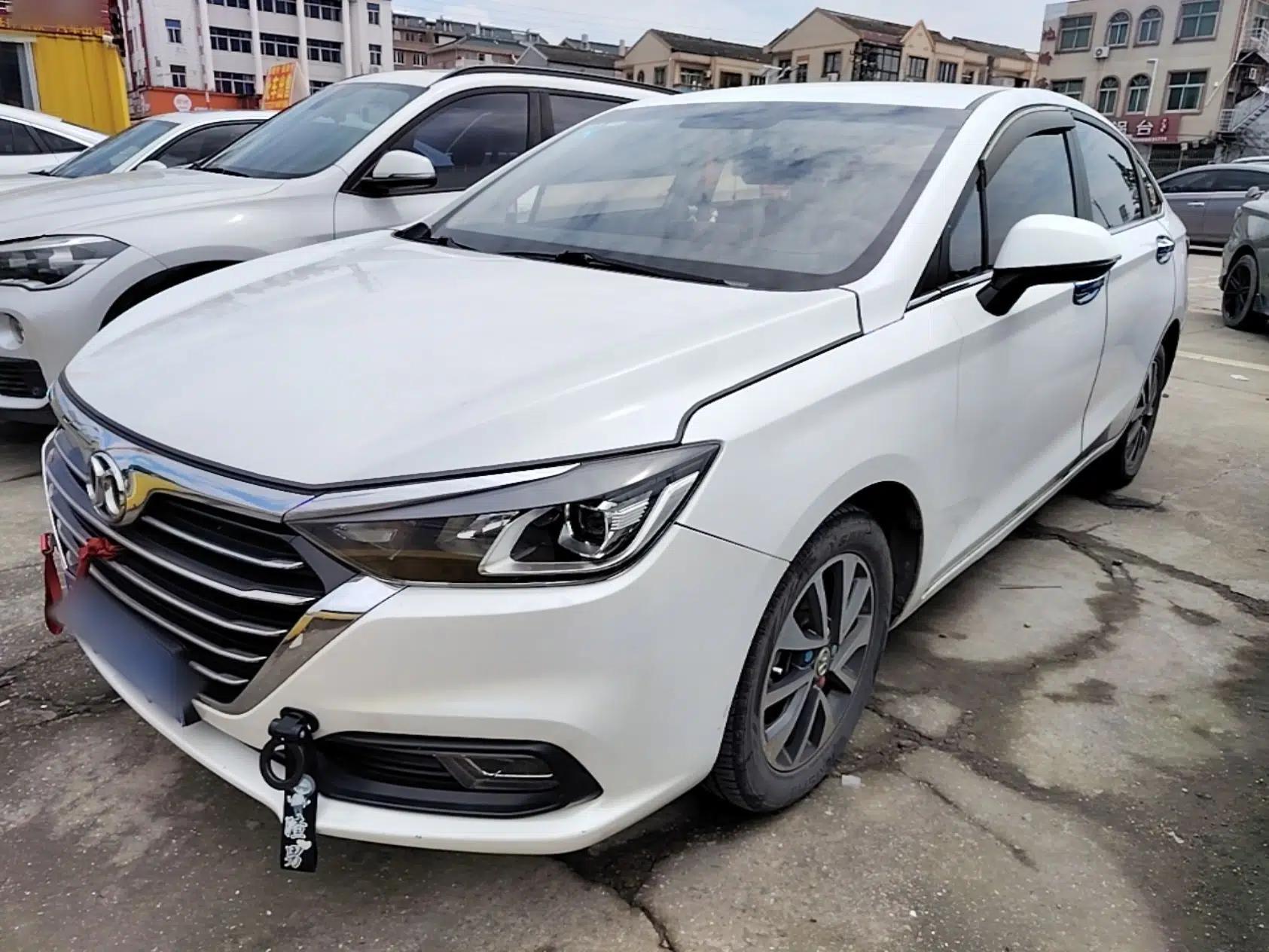 BAIC Senova D50 2019 1.5L CVT Luxury Edition China V — миниатюра 1