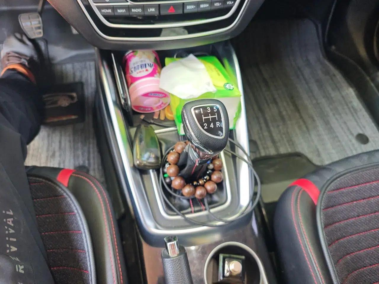 BAIC Senova D50 2018 1.5L Manual Luxury Intelligent Driving Version — миниатюра 15