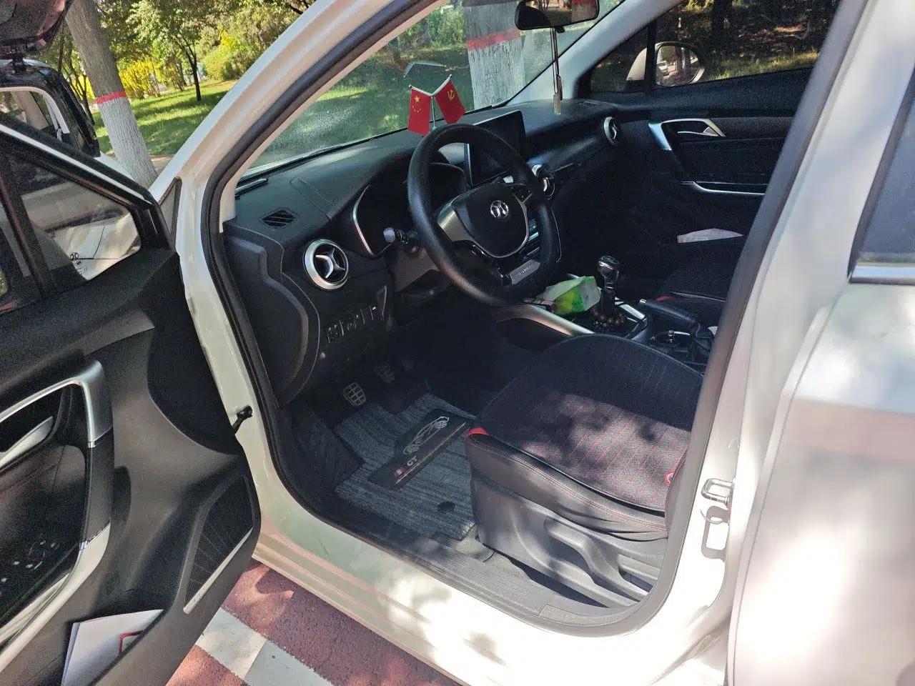 BAIC Senova D50 2018 1.5L Manual Luxury Intelligent Driving Version — миниатюра 17