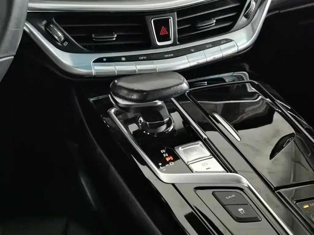 Geely Borui New Energy 2018 1.5T PHEV Premium Edition — миниатюра 13