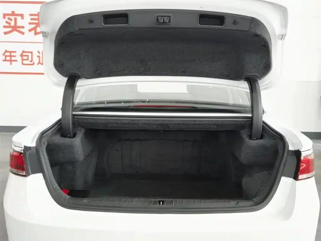 Geely Borui New Energy 2018 1.5T PHEV Premium Edition — миниатюра 16
