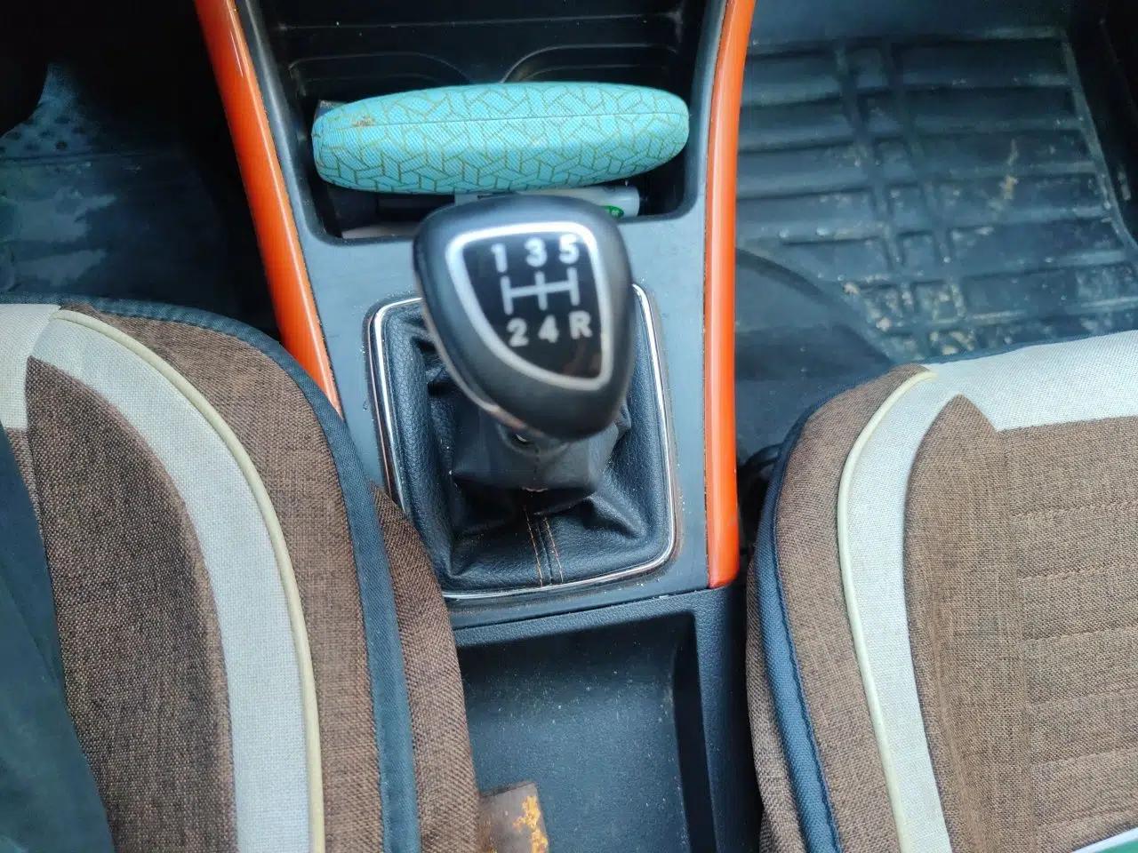 BAIC Senova X25 2015 1.5L Manual Elite Edition — миниатюра 15