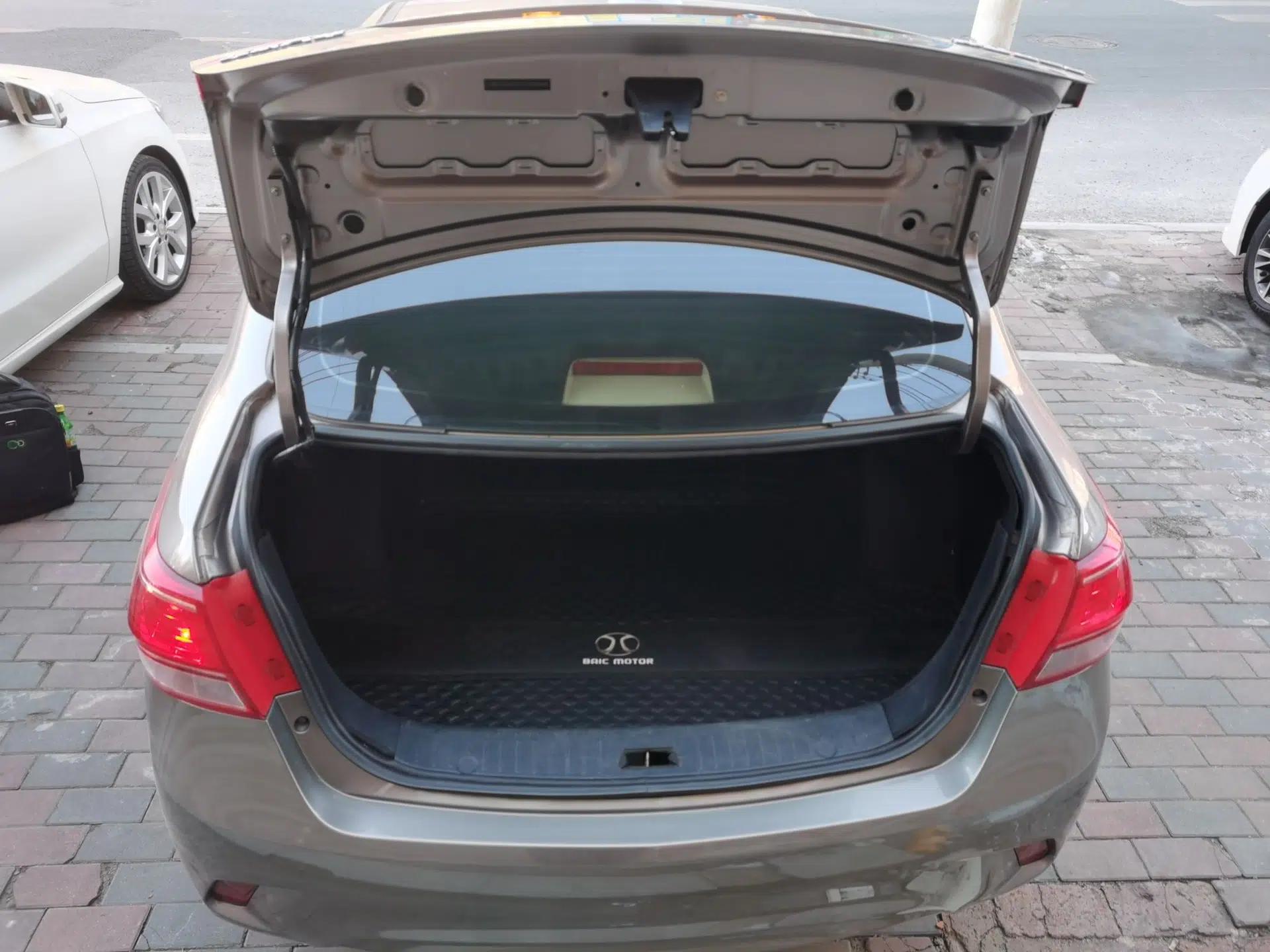 BAIC Senova D20 2015 Sedan 1.3L Manual Joy Edition — миниатюра 18