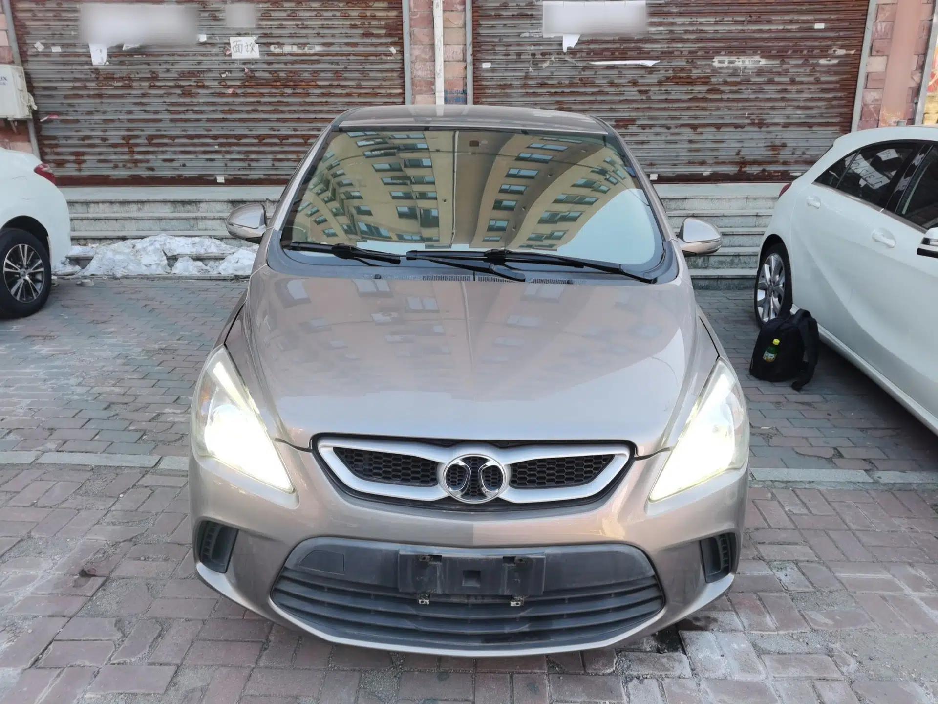 BAIC Senova D20 2015 Sedan 1.3L Manual Joy Edition — миниатюра 3