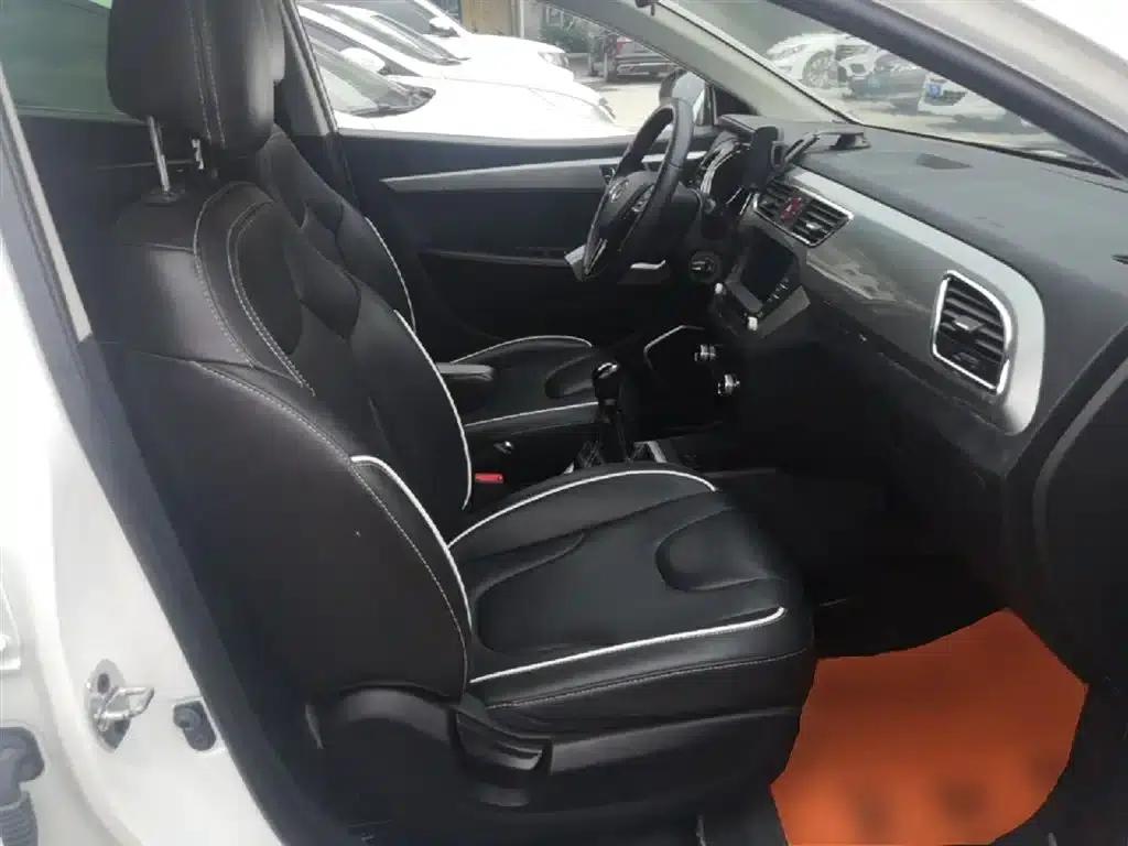 Refine S2 2015 1.5L Manual Deluxe Smart Edition — миниатюра 25