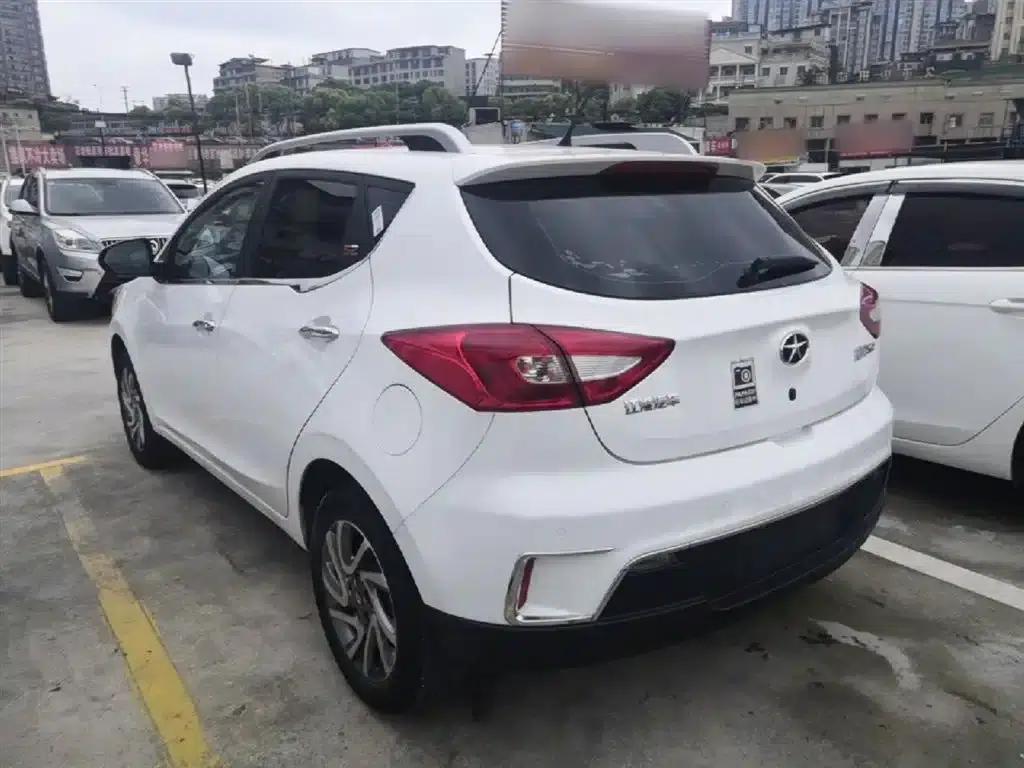 Refine S2 2015 1.5L Manual Deluxe Smart Edition — миниатюра 5