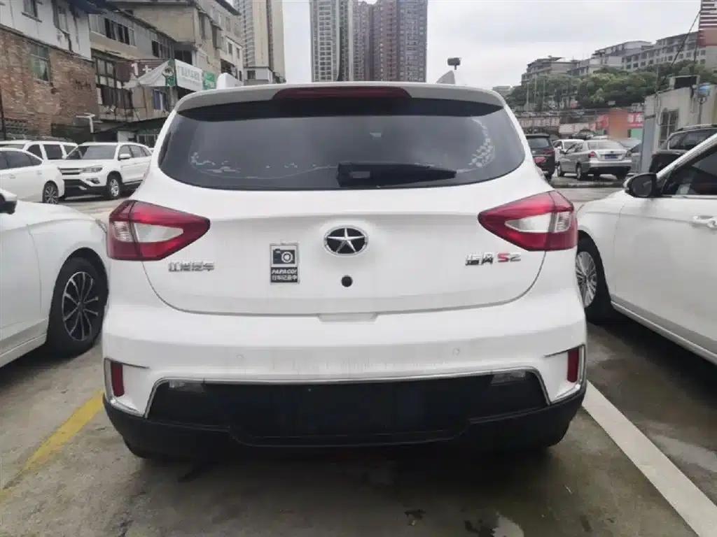 Refine S2 2015 1.5L Manual Deluxe Smart Edition — миниатюра 6