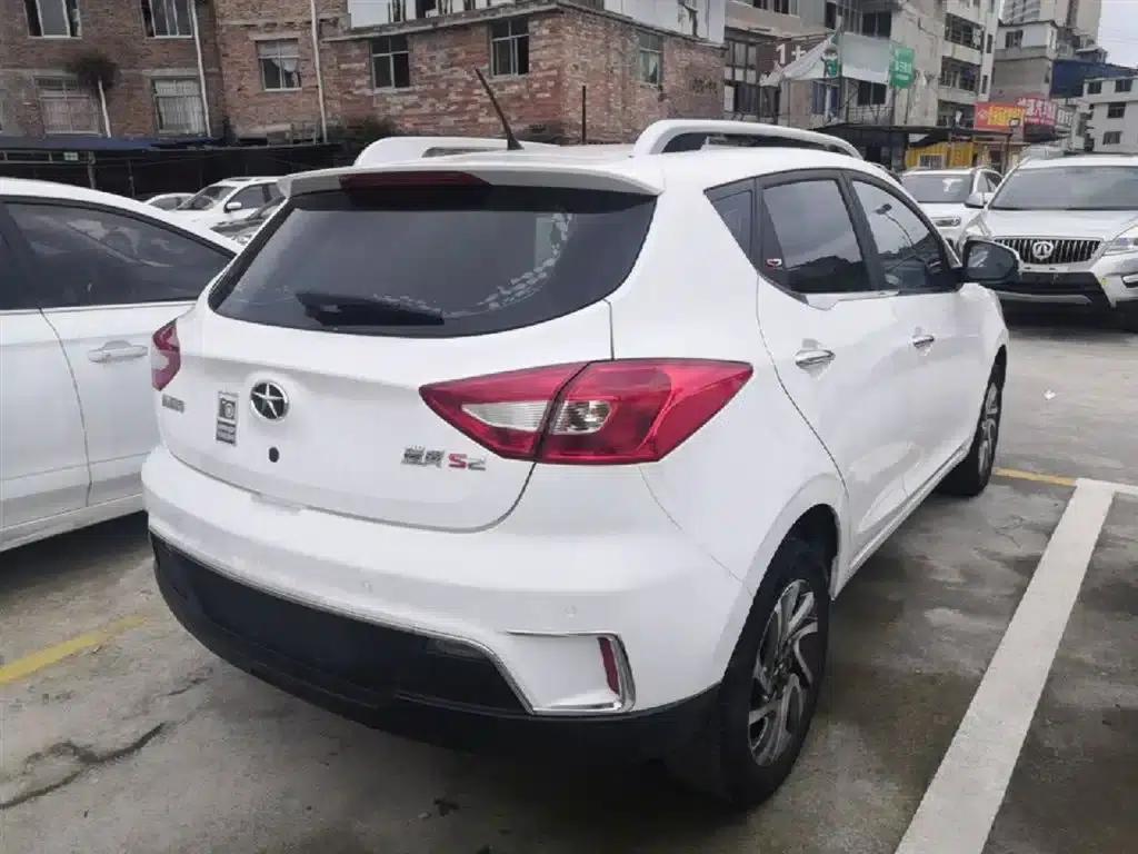 Refine S2 2015 1.5L Manual Deluxe Smart Edition — миниатюра 7
