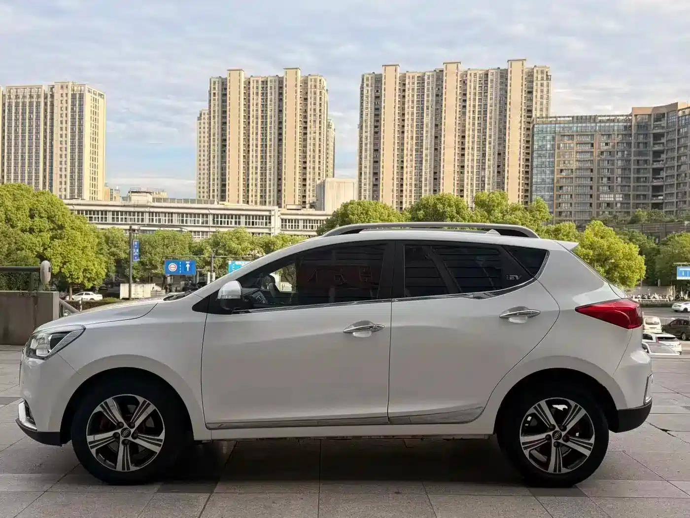JAC iEV7S 2019 Luxury Smart Premium Edition — миниатюра 4