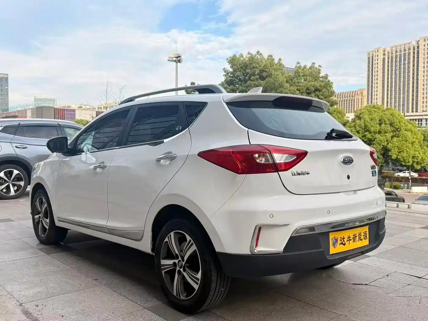 JAC iEV7S 2019 Luxury Smart Premium Edition — миниатюра 5