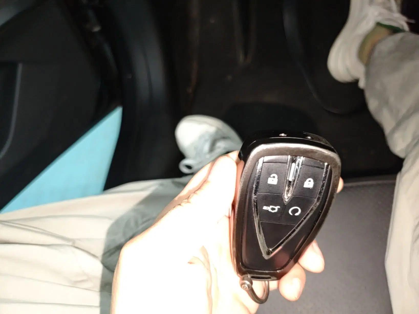 CHANGAN UNI-V iDD 2023 ZhiDian iDD 1.5T 113km Smart & Fun Version — миниатюра 22