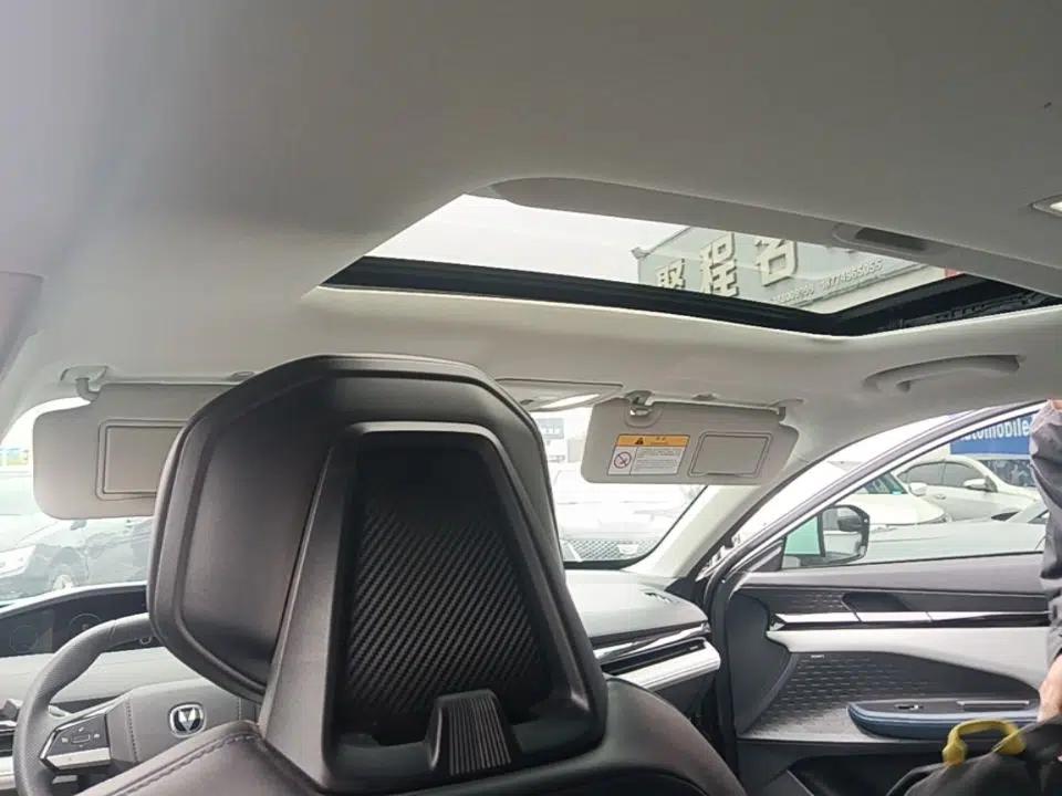 CHANGAN UNI-V iDD 2023 ZhiDian iDD 1.5T 113km Smart & Fun Version — миниатюра 21