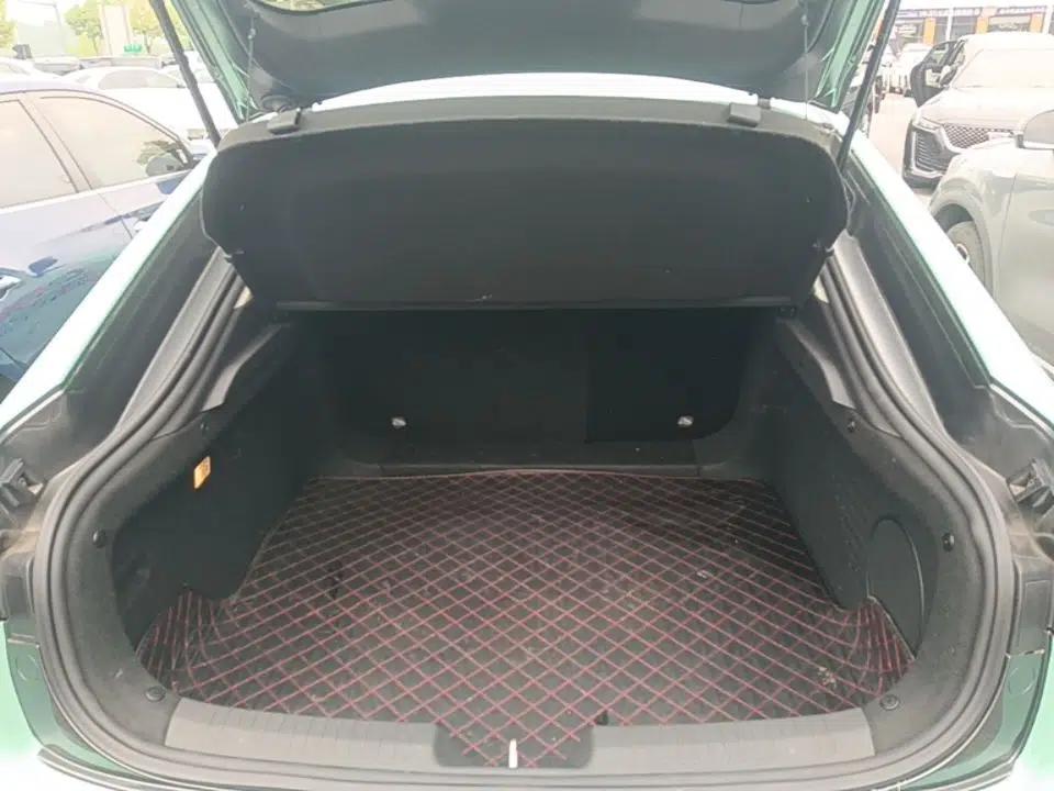 CHANGAN UNI-V iDD 2023 ZhiDian iDD 1.5T 113km Smart & Fun Version — миниатюра 22