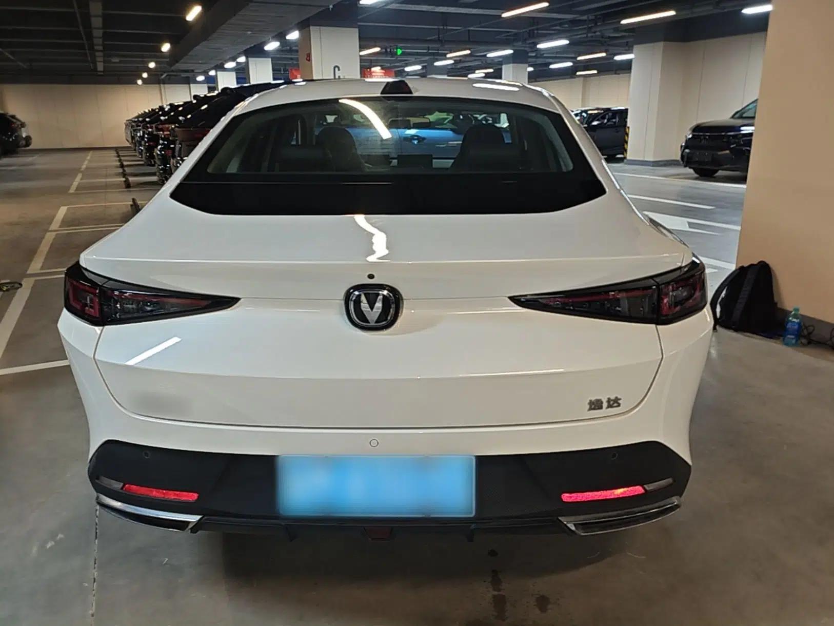 CHANGAN Eado DD 2023 Blue Whale NE 1.5T GDI DCT Navigation Model — миниатюра 3