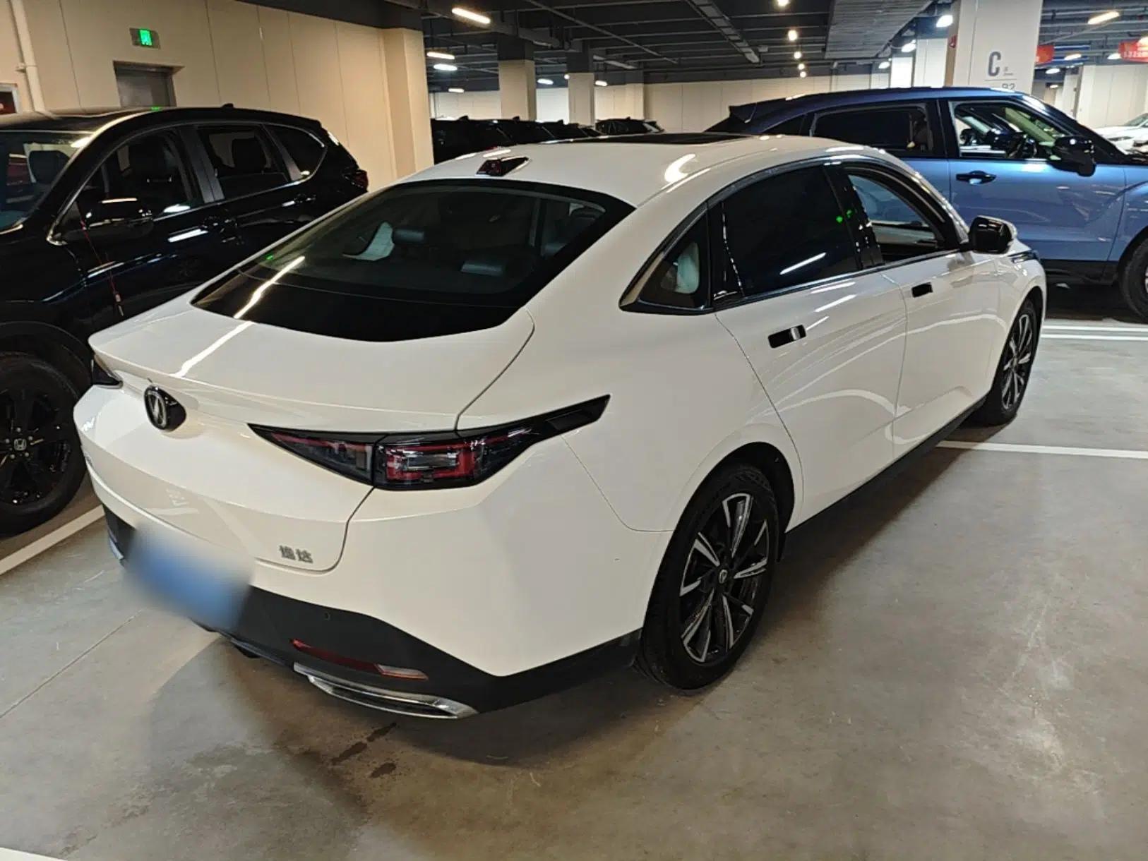 CHANGAN Eado DD 2023 Blue Whale NE 1.5T GDI DCT Navigation Model — миниатюра 4