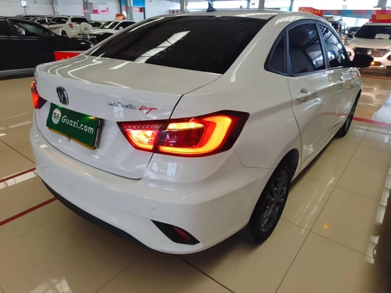 CHANGAN Eado DT 2019 1.6L Manual Comfort Model China VI Standard — миниатюра 4