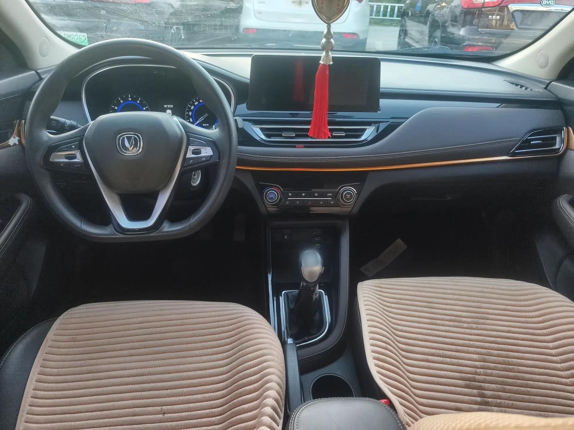 CHANGAN Eado DT 2018 1.6L Manual Smart Enjoyment Model — миниатюра 8