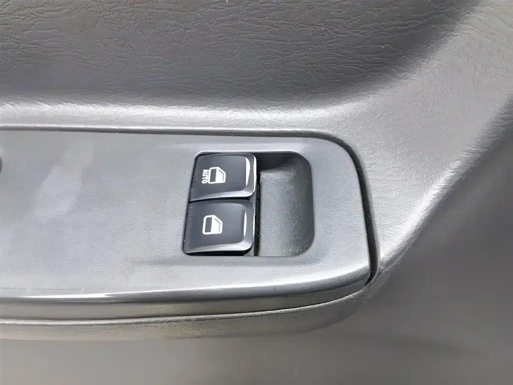 Jinbei Express 2020 2.0L Upgraded Version National VI Standard 6-Seater 1TZS — миниатюра 9