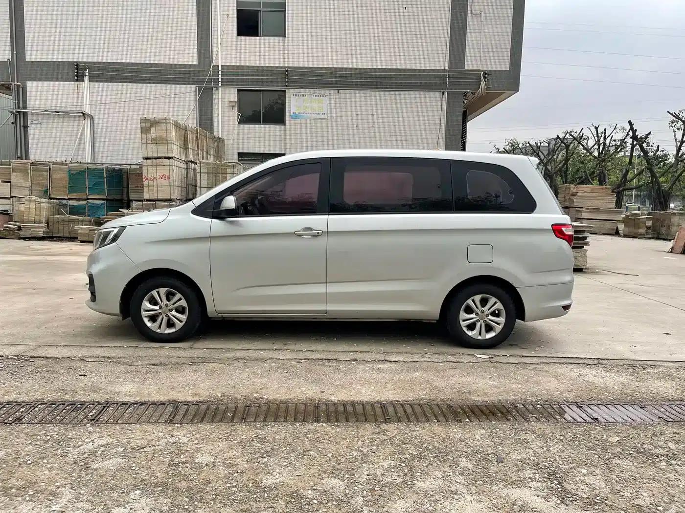 Jinbei F50 2017 1.6L Manual Elite — миниатюра 4