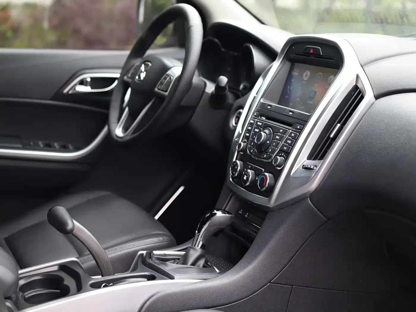 Yusheng S350 2016 2.4T Automatic 2WD Diesel Luxury 5-Seater — миниатюра 29