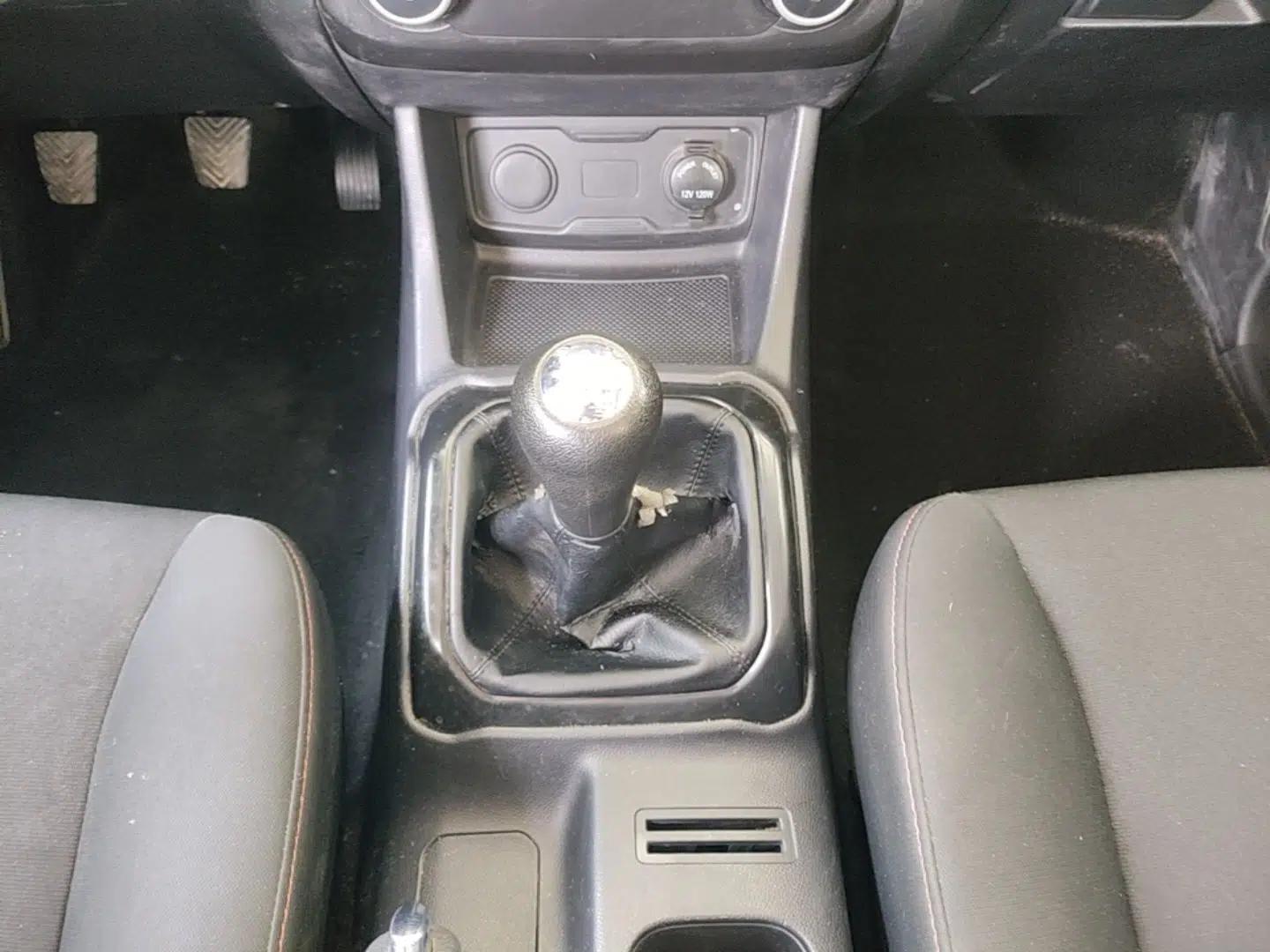 CHANGAN OSHAN X70A 2019 1.5L Manual Basic Version China VI Standard — миниатюра 17