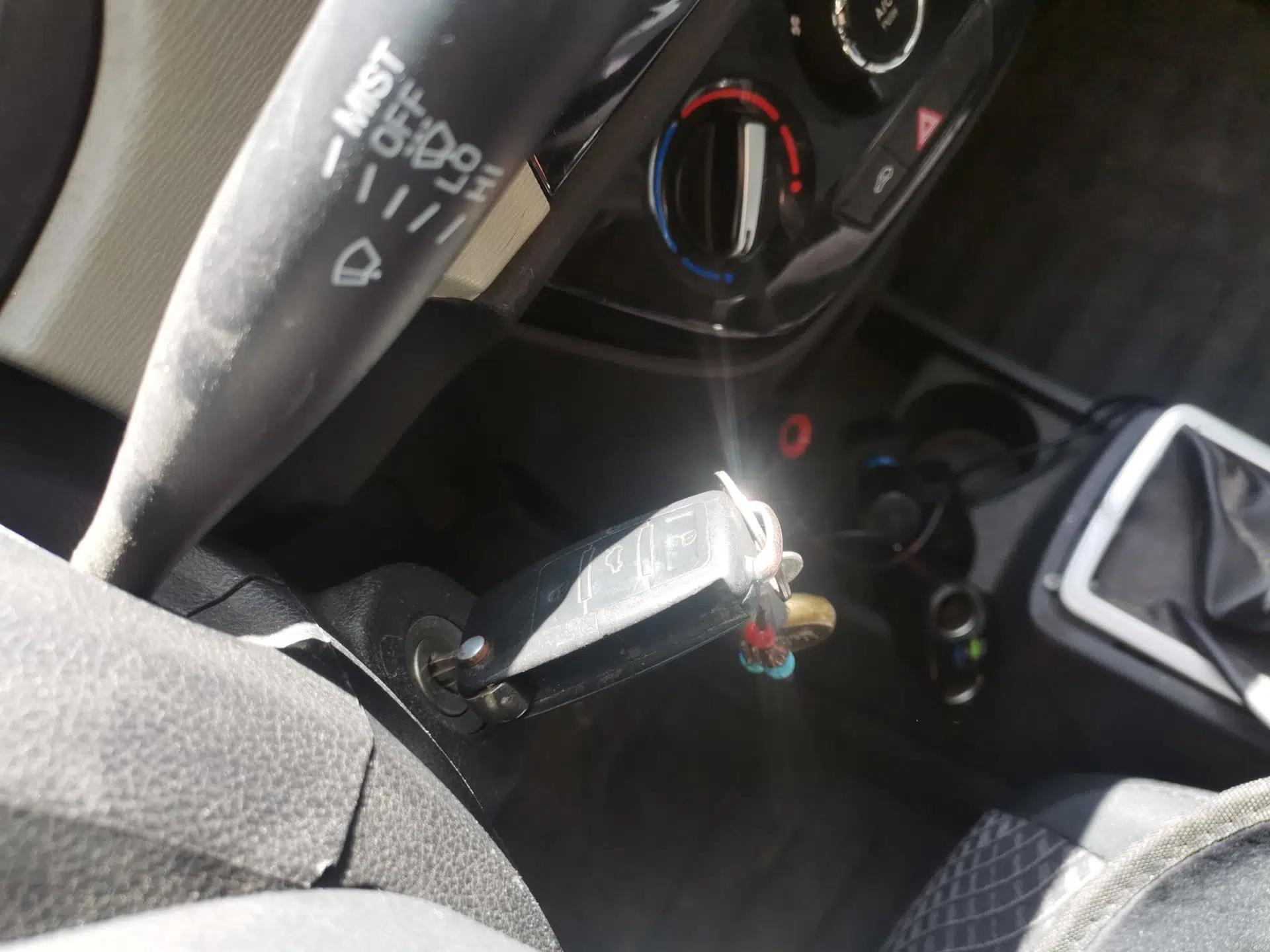 CHANGAN OSHAN Olisway 2013 1.2L Manual Comfort Model — миниатюра 9