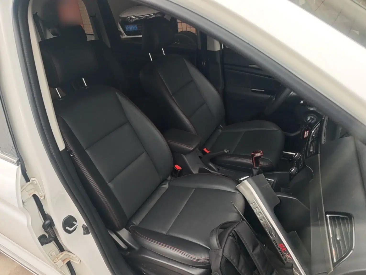 CHANGAN KAICHENG Oushang A600 2016 1.5L Manual Luxury 7-Seater — миниатюра 23