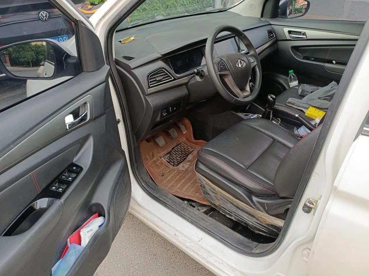 CHANGAN KAICHENG Oushang A600 2016 1.5L Manual Luxury 7-Seater — миниатюра 17