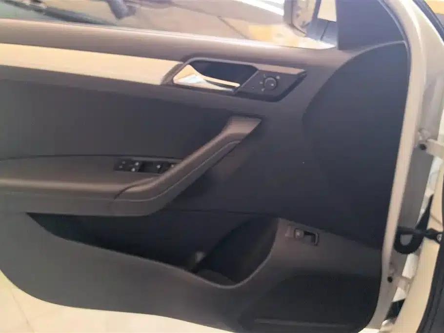Jetta VA3 2019 1.5L Automatic Enjoy Edition — миниатюра 7