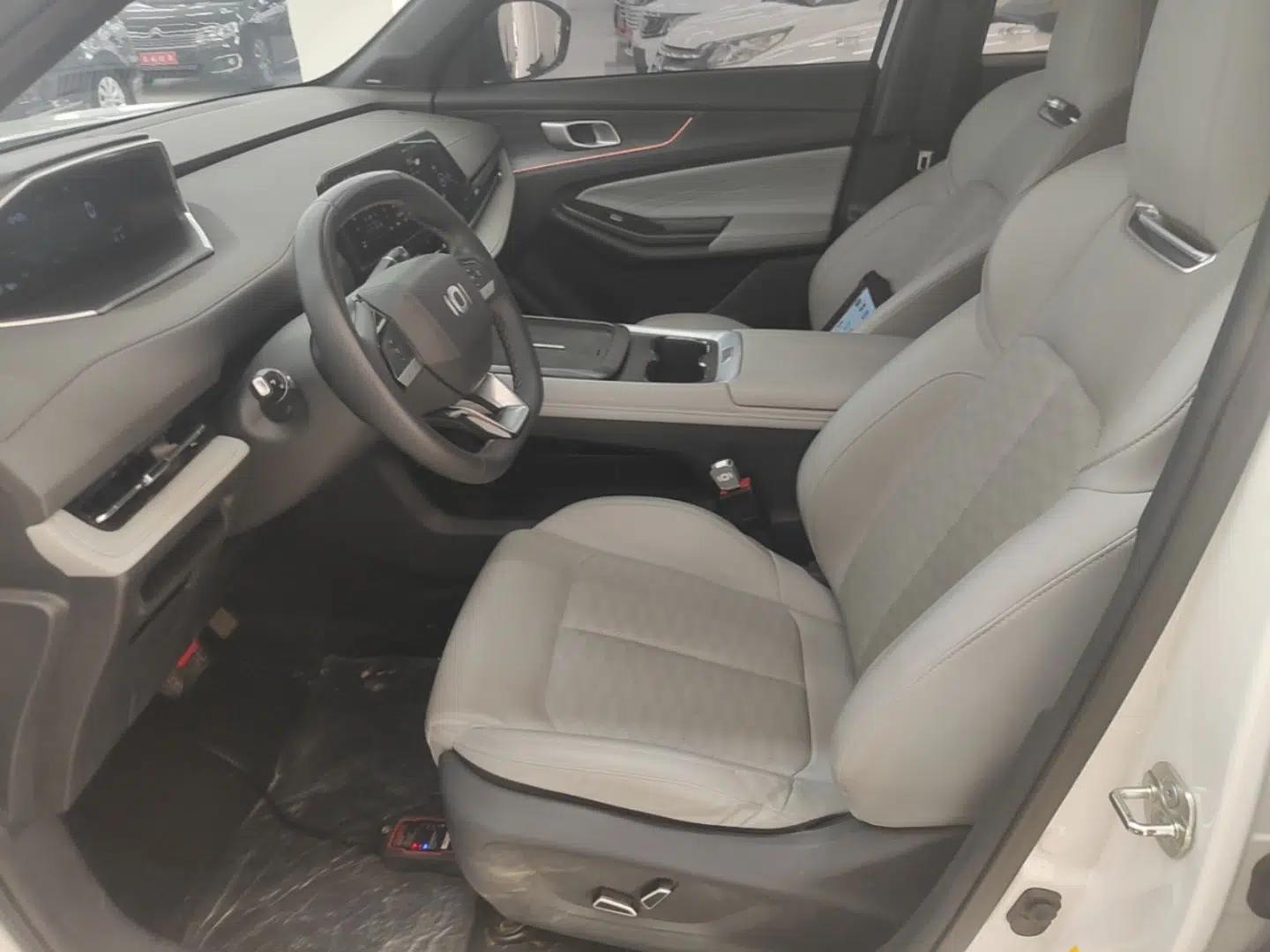 CHANGAN NEVO Q05 2025 Truly Delicious Version 125 Leading-Edge Edition — миниатюра 18