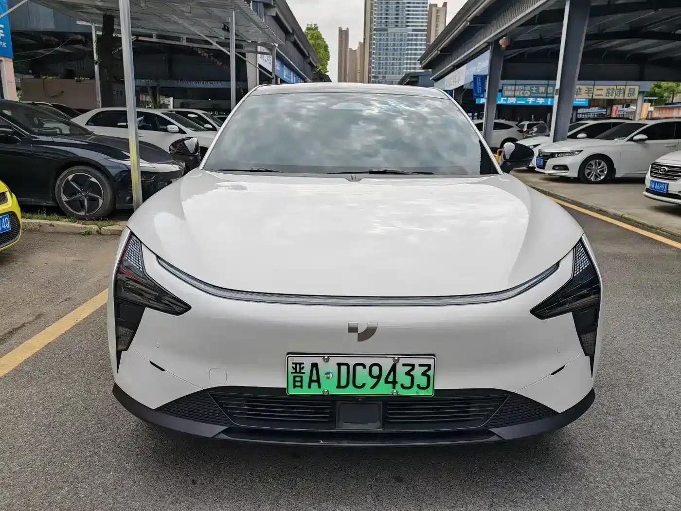 2025 Max Exhilarating 01 — миниатюра 2