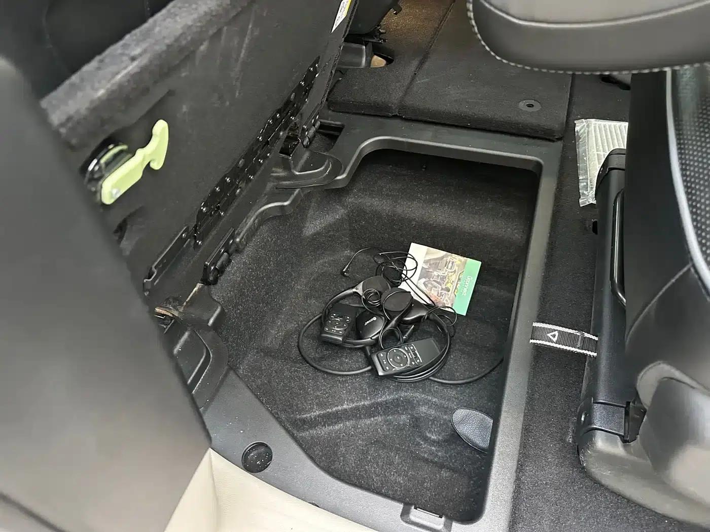 2017 Imported Grand Voyager 3.6L Premium Edition — миниатюра 49