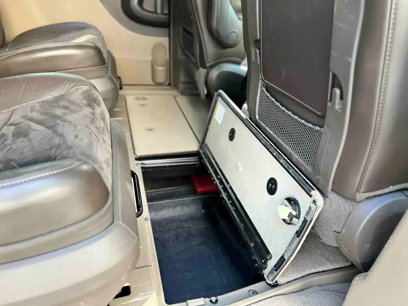 2013 Imported Grand Voyager 3.6L Luxury Edition — миниатюра 26