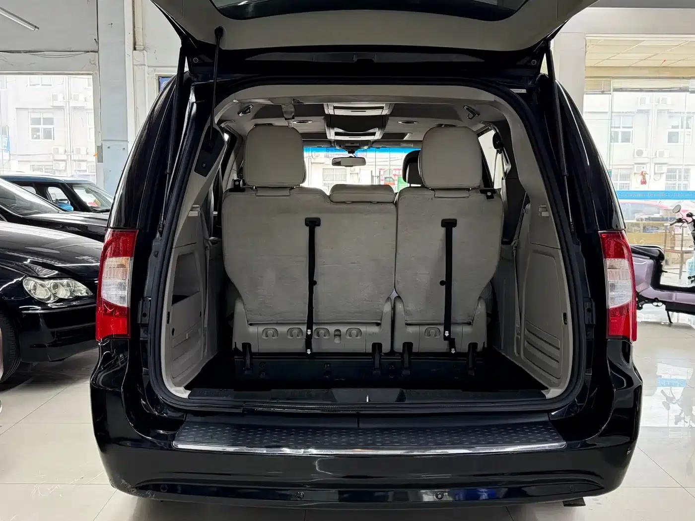 2014 Imported Grand Voyager 3.6L Comfort Edition — миниатюра 11