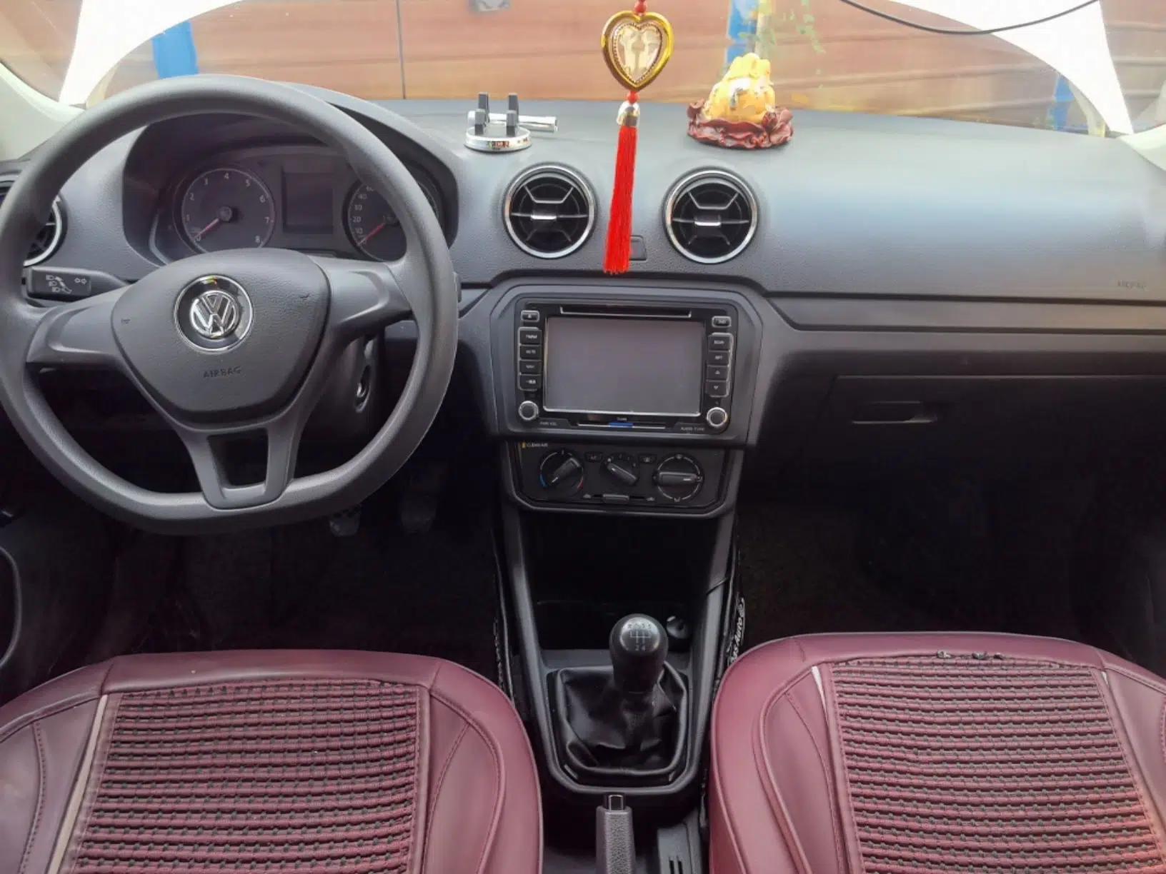Volkswagen Jetta 2017 1.5L Manual Fashion Edition — миниатюра 12