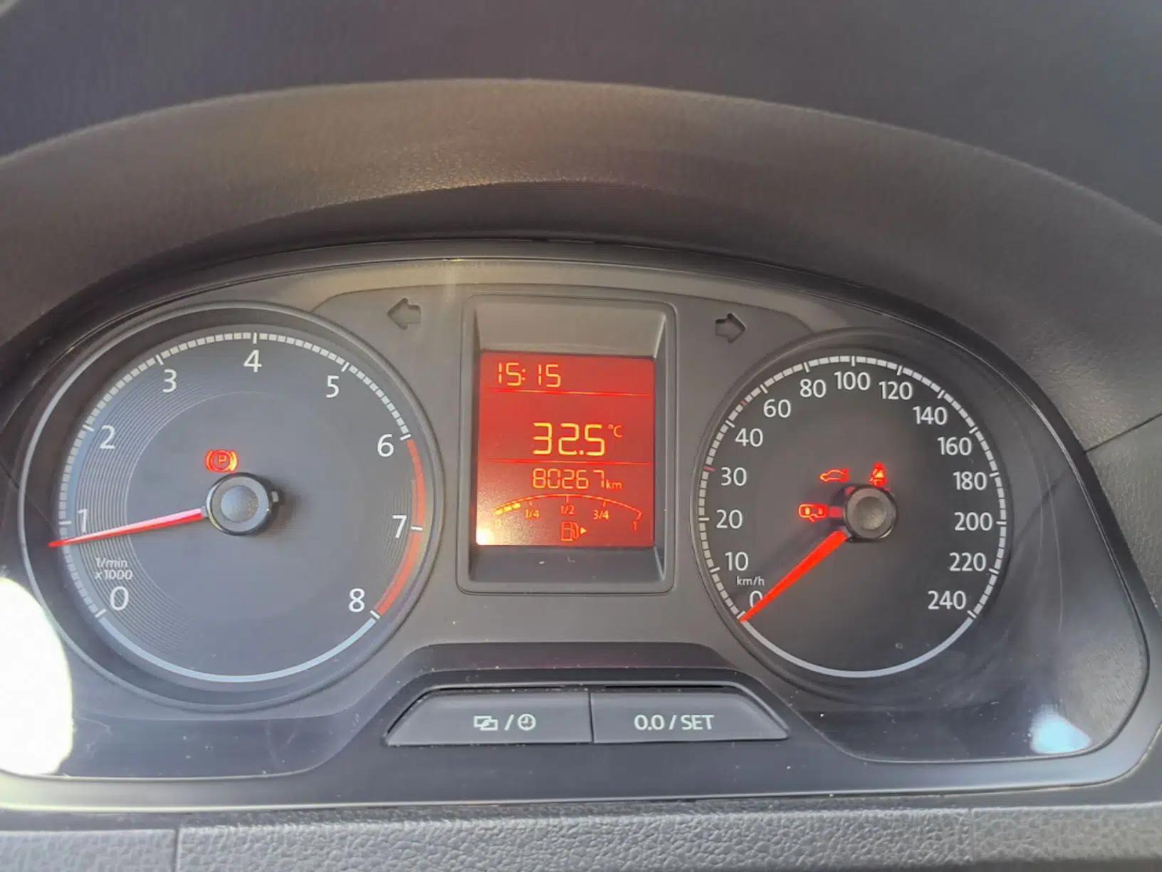 Volkswagen Jetta 2017 1.5L Manual Fashion Edition — миниатюра 14