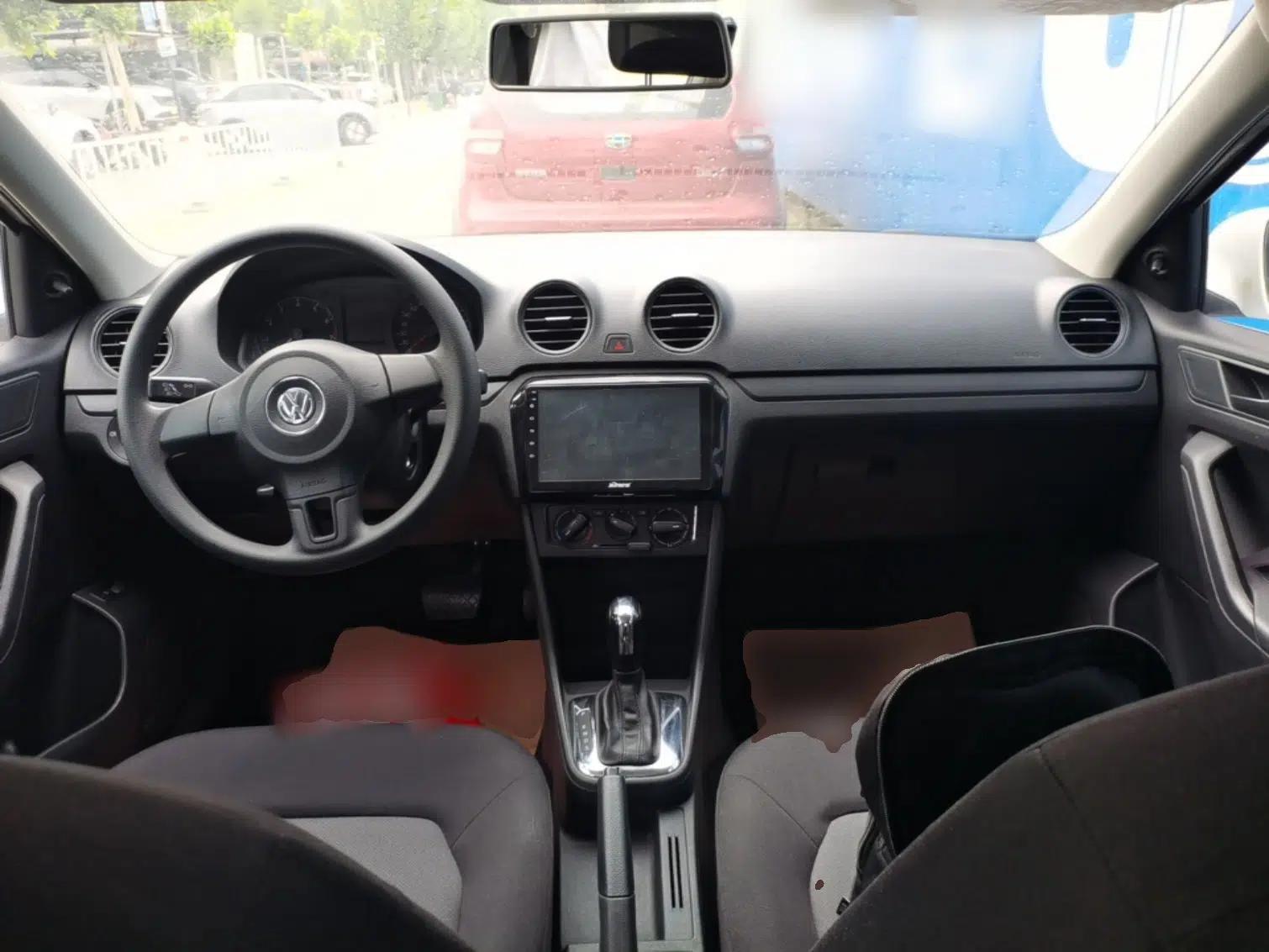 Volkswagen Jetta 2015 1.6L Automatic Fashion Model — миниатюра 13