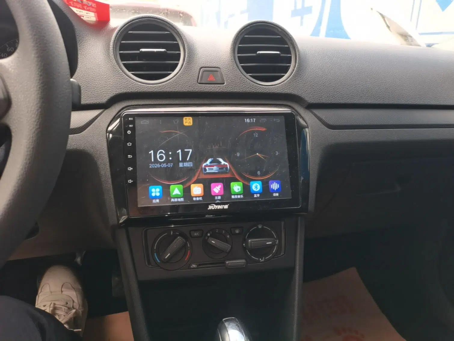 Volkswagen Jetta 2015 1.6L Automatic Fashion Model — миниатюра 16