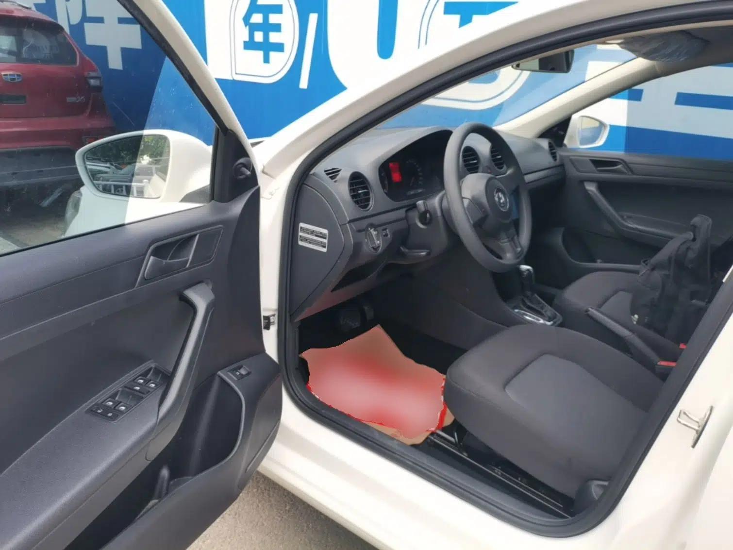 Volkswagen Jetta 2015 1.6L Automatic Fashion Model — миниатюра 19