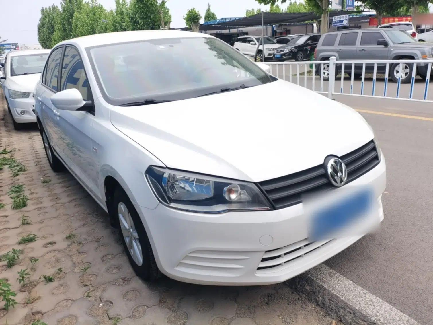 Volkswagen Jetta 2015 1.6L Automatic Fashion Model — миниатюра 3