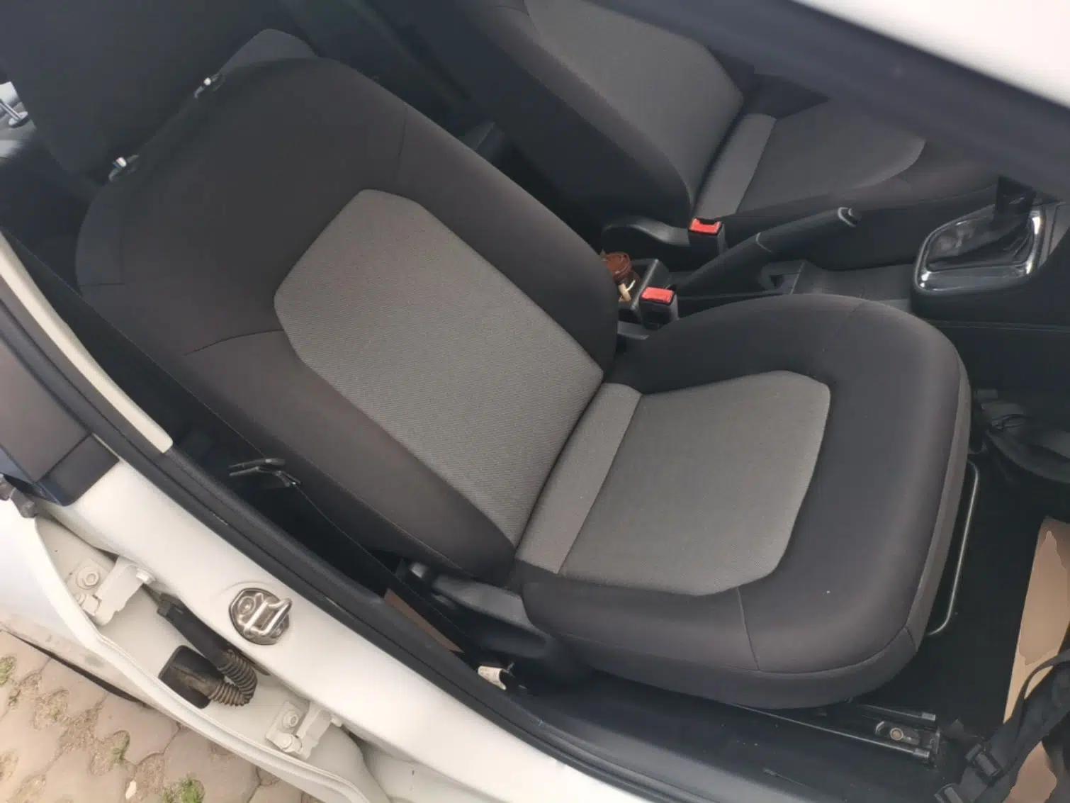 Volkswagen Jetta 2015 1.6L Automatic Fashion Model — миниатюра 23